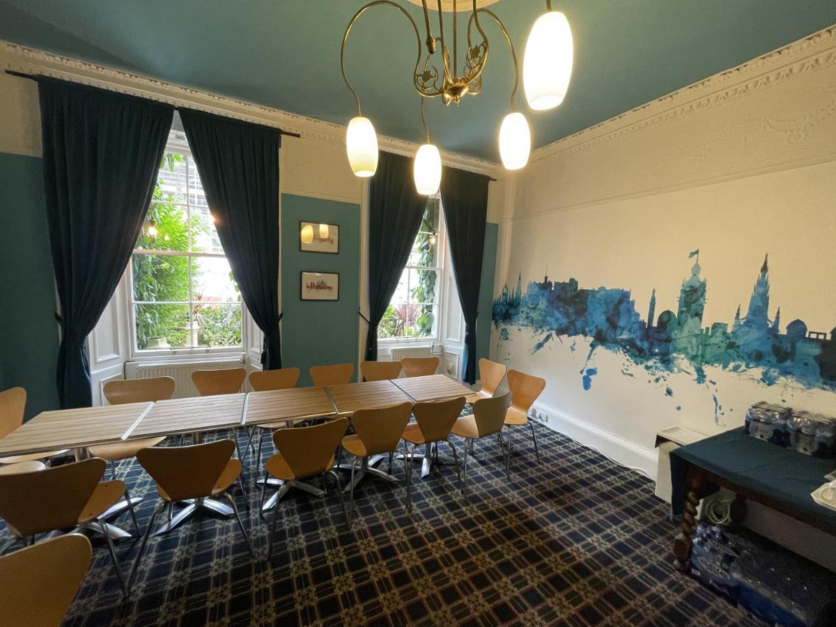 The Kingsview Townhouse - Boutique Hostel エディンバラ エクステリア 写真