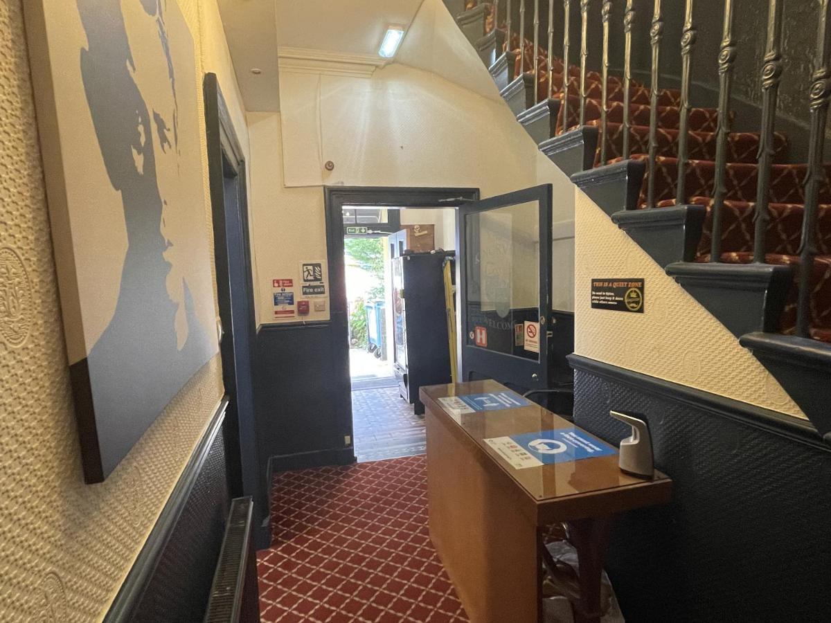 The Kingsview Townhouse - Boutique Hostel エディンバラ エクステリア 写真